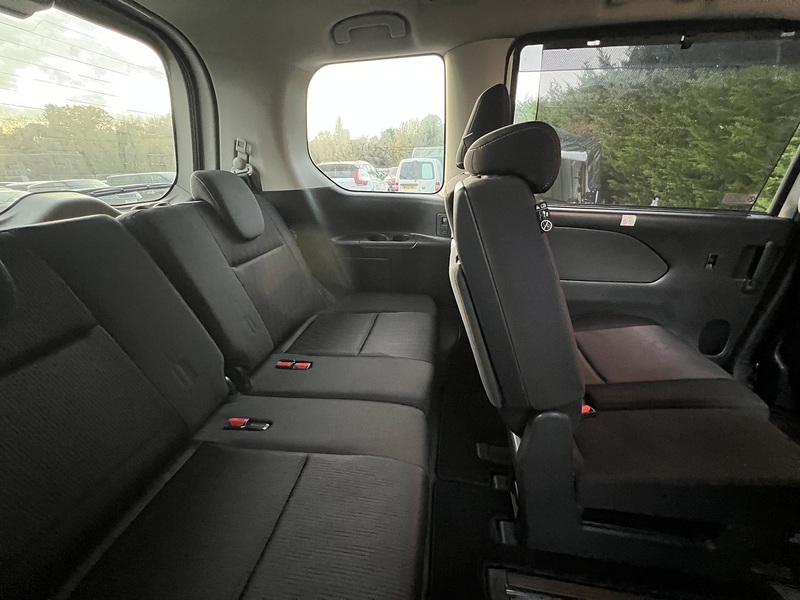 Nissan Serena Highway Star V Selection - U11466