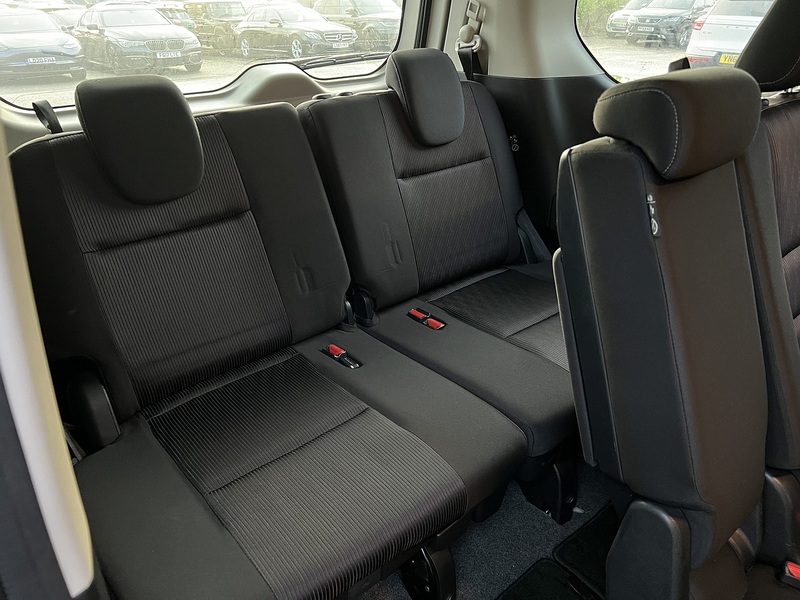 Nissan Serena Highway Star V Selection - U11466