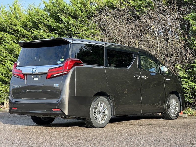 Toyota Alphard Hybrid G F Package 4WD - U11467