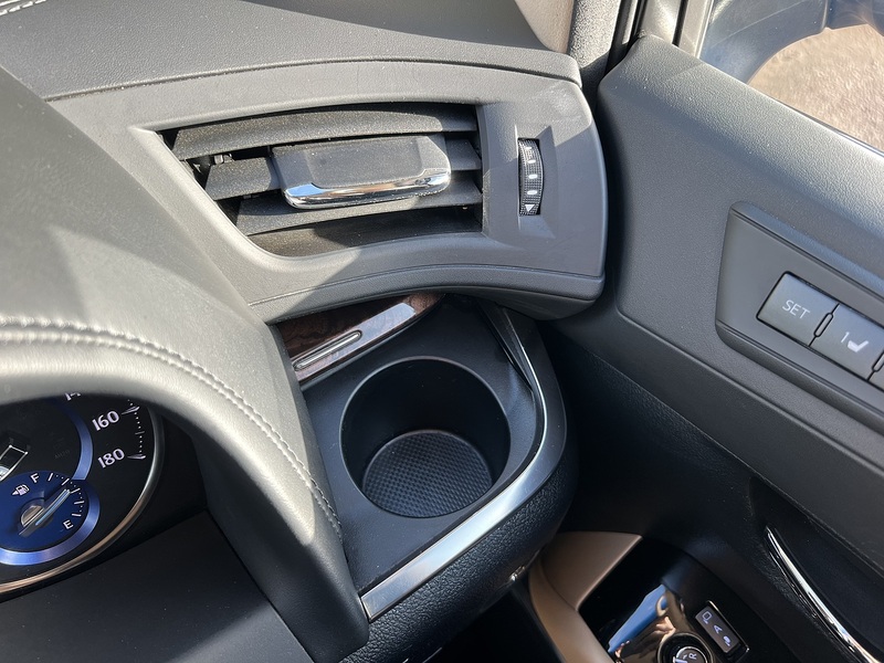 Toyota Alphard Hybrid G F Package 4WD - U11467