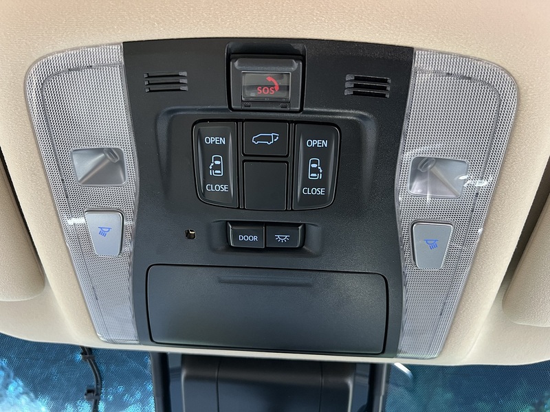 Toyota Alphard Hybrid G F Package 4WD - U11467