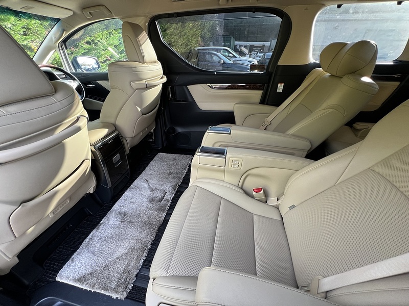 Toyota Alphard Hybrid G F Package 4WD - U11467