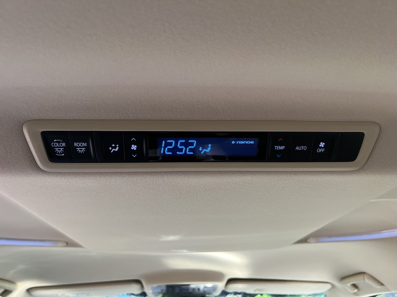 Toyota Alphard Hybrid G F Package 4WD - U11467