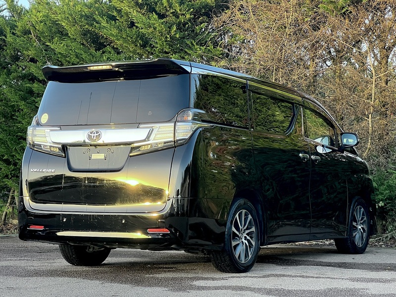 Toyota Vellfire 2.5x - U11468