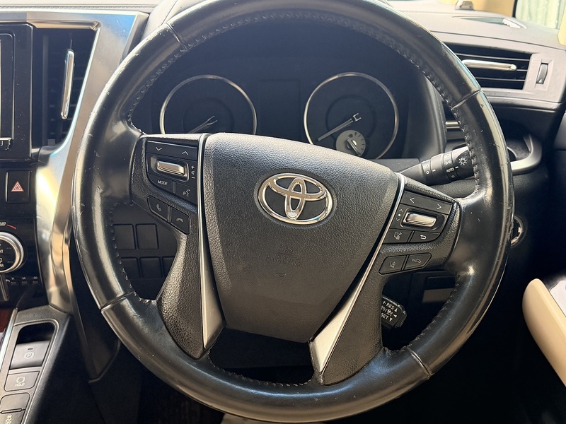 Toyota Vellfire 2.5x - U11468