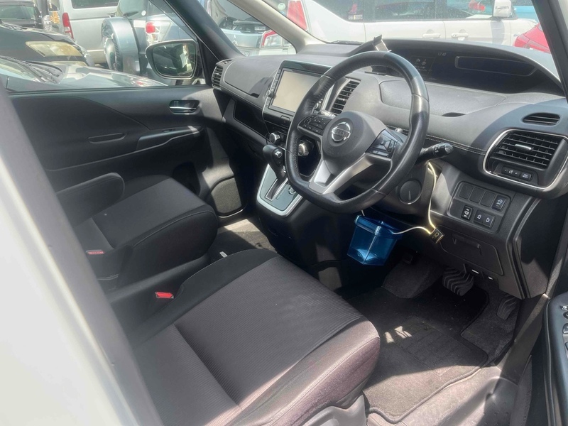 Nissan Serena 5D Highway Star V Selection II - U11469