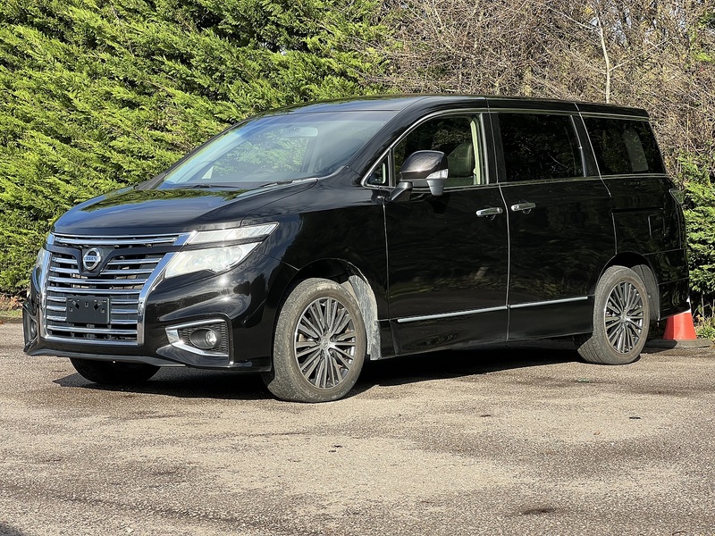 Nissan Elgrand 250 Highway Star S - U11471