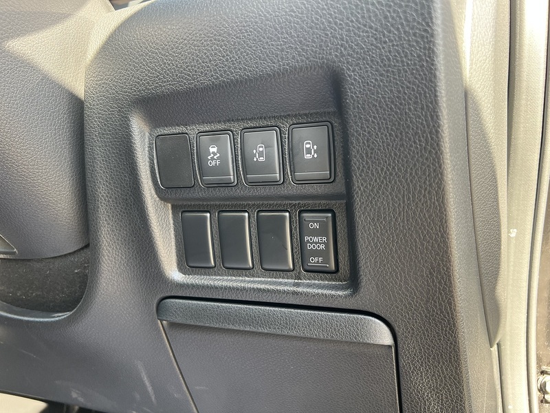 Nissan Elgrand 250 Highway Star S - U11471