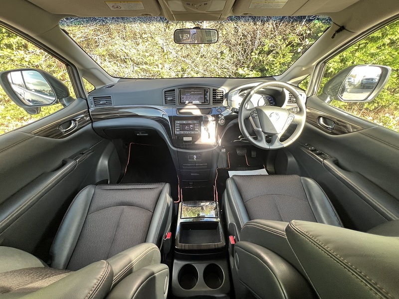 Nissan Elgrand 250 Highway Star S - U11471