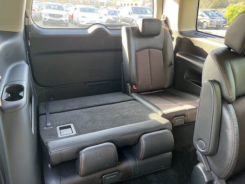 Nissan Elgrand 250 Highway Star S - U11471