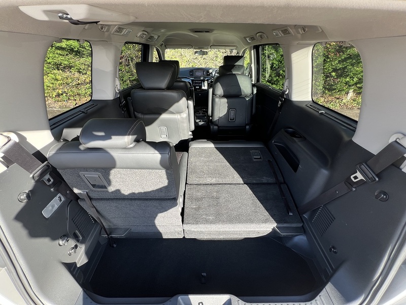 Nissan Elgrand 250 Highway Star S - U11471