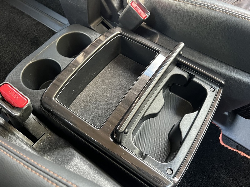 Nissan Elgrand 250 Highway Star S - U11471