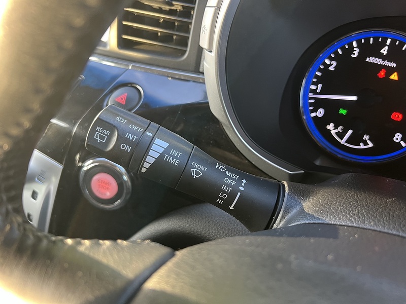 Nissan Elgrand 350 Highway Star - U11472