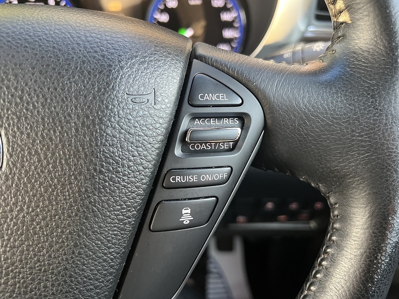 Nissan Elgrand 350 Highway Star - U11472