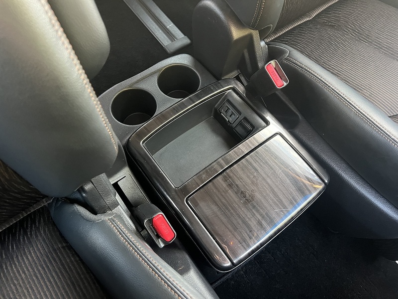 Nissan Elgrand 350 Highway Star - U11472