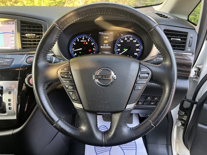 Nissan Elgrand 350 Highway Star - U11472