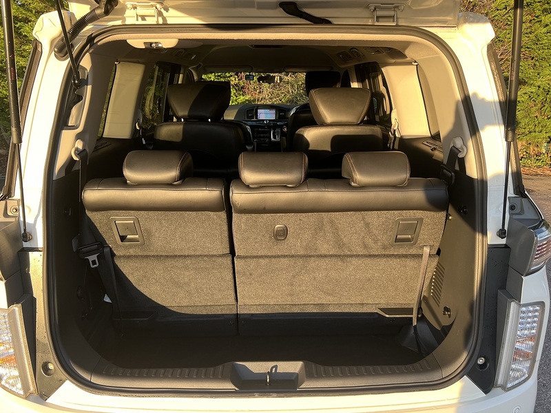 Nissan Elgrand 350 Highway Star - U11472