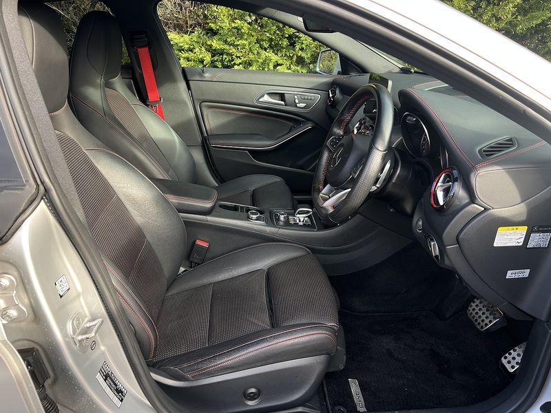 Mercedes-Benz Cla Amg Cla 45 4Matic Shooting Brake - U11485