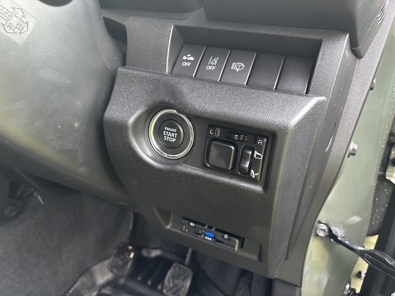 Suzuki Jimny Sierra 4WD JC - U11486