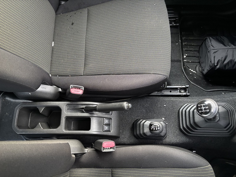 Suzuki Jimny Sierra 4WD JC - U11486