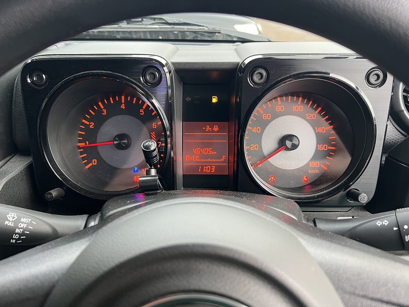 Suzuki Jimny Sierra 4WD JC - U11488