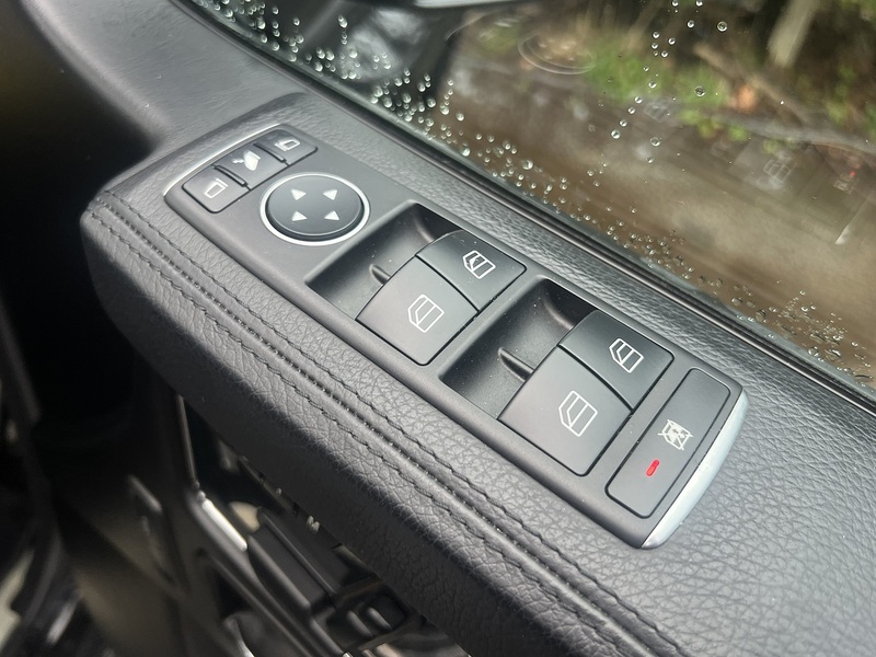 Mercedes-Benz G-Class G Class 5D 4wd - U11490