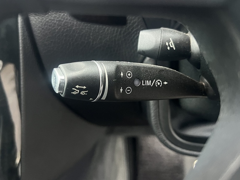 Mercedes-Benz G-Class G Class 5D 4wd - U11490