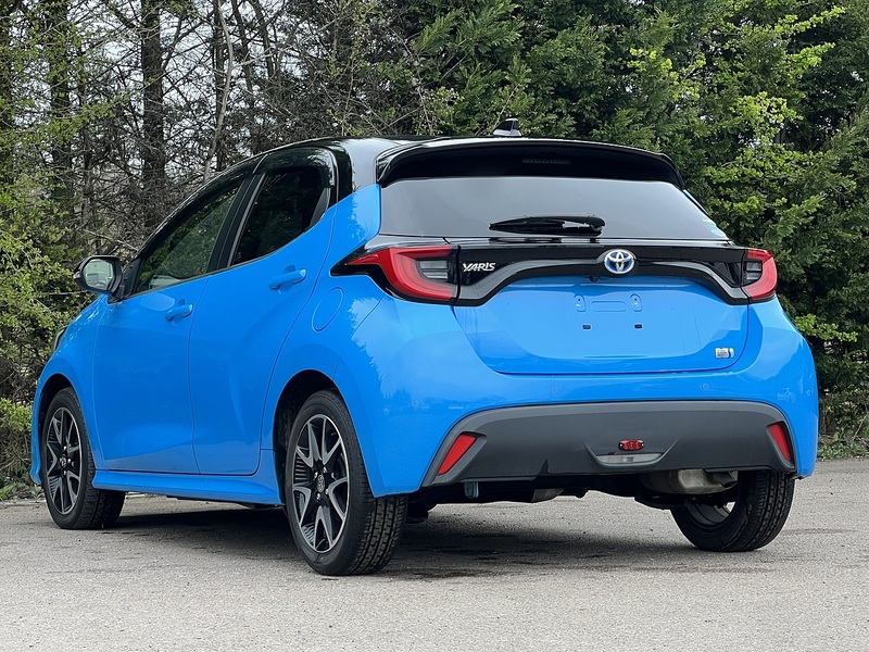 Toyota Yaris Hybrid Z - U11492