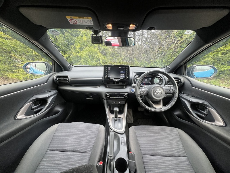 Toyota Yaris Hybrid Z - U11492