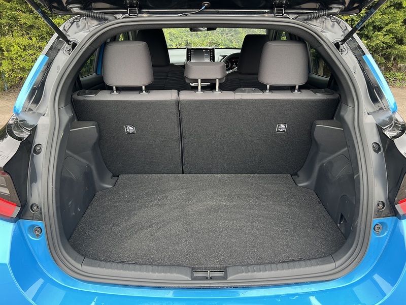 Toyota Yaris Hybrid Z - U11492