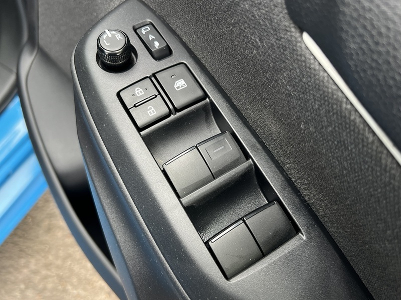 Toyota Yaris Hybrid Z - U11492