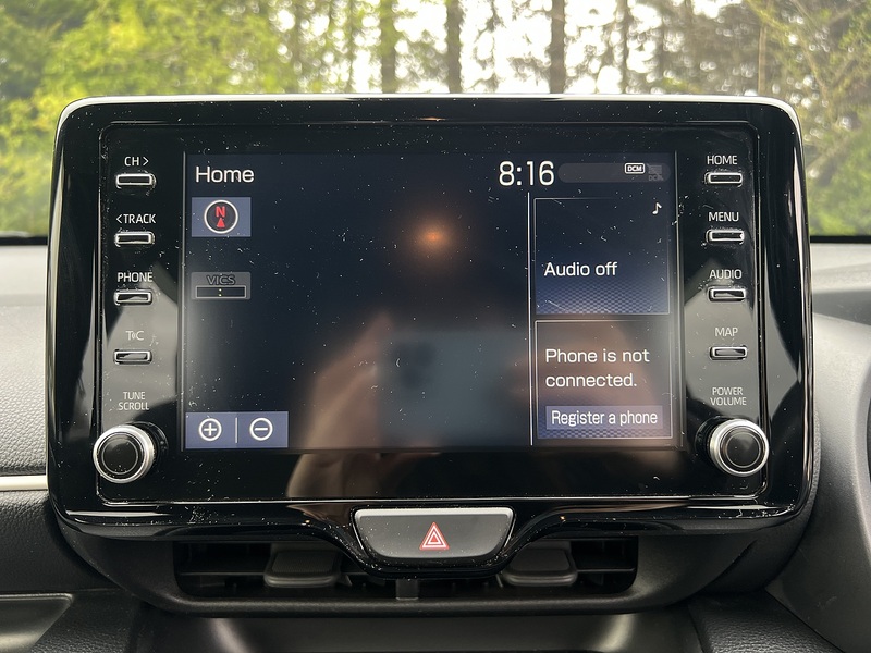 Toyota Yaris Hybrid Z - U11492
