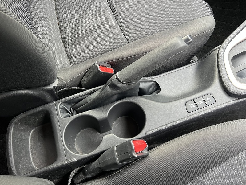 Toyota Yaris Hybrid Z - U11492
