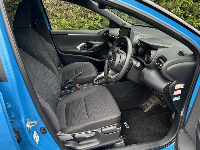 Toyota Yaris Hybrid Z - U11492