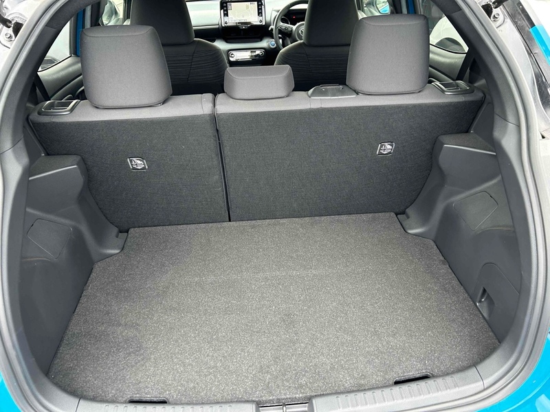 Toyota Yaris Hybrid Z - U11492