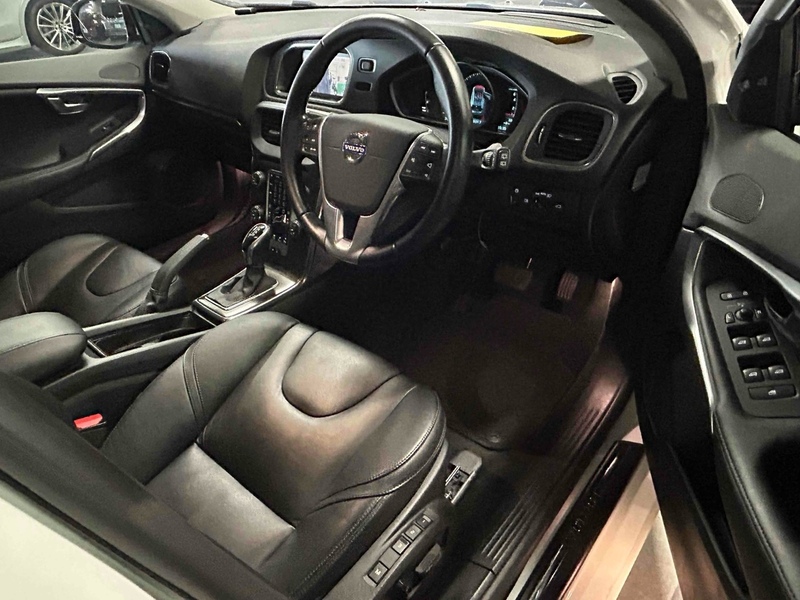 Volvo V40 T4 Se - U11493