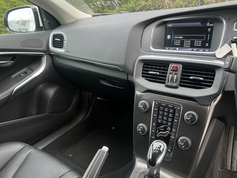 Volvo V40 T4 Se - U11493