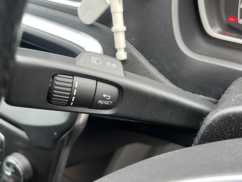 Volvo V40 T4 Se - U11493