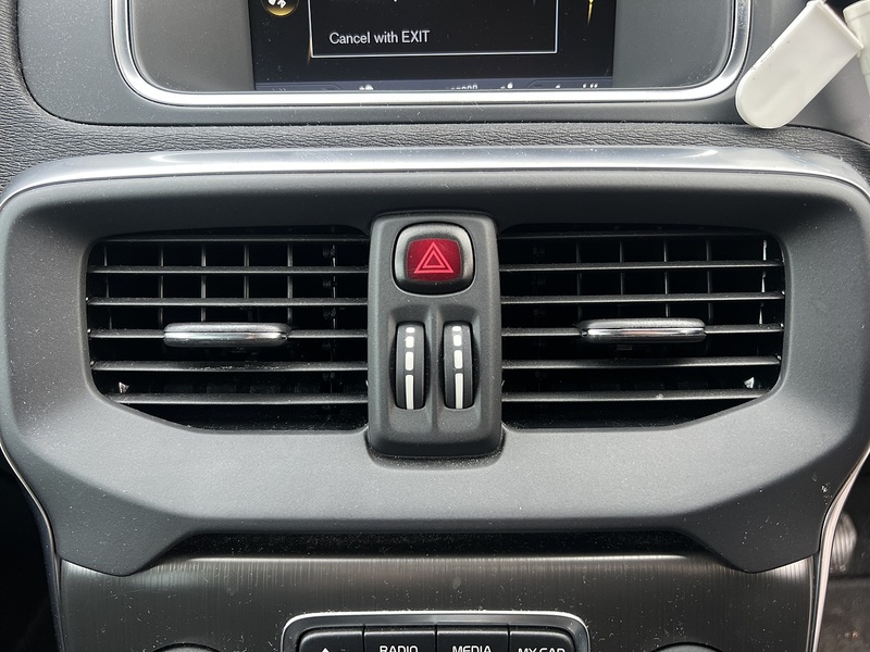 Volvo V40 T4 Se - U11493