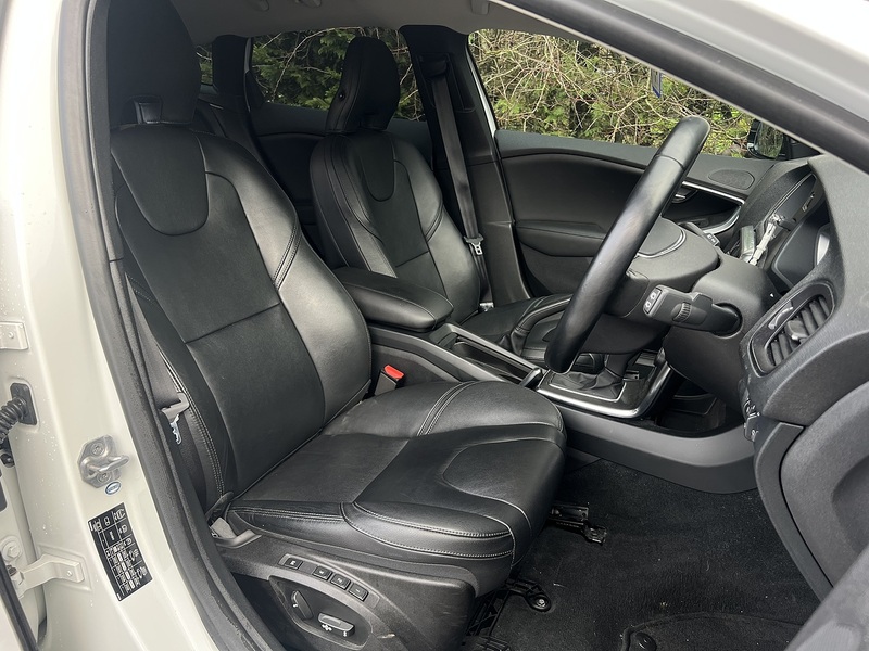 Volvo V40 T4 Se - U11493