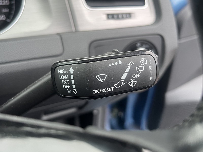 Volkswagen UP!  - U11494