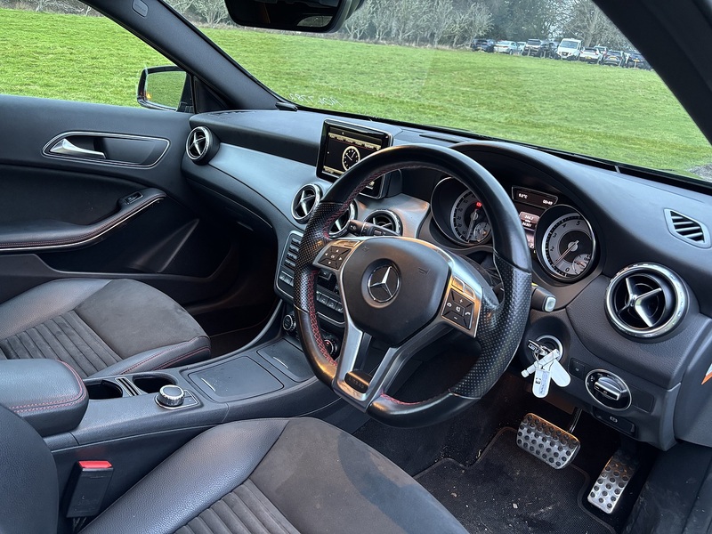 Mercedes-Benz Gla-Class Gla 250 4Matic Amg Line - U11495