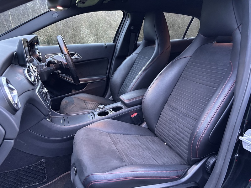 Mercedes-Benz Gla-Class Gla 250 4Matic Amg Line - U11495