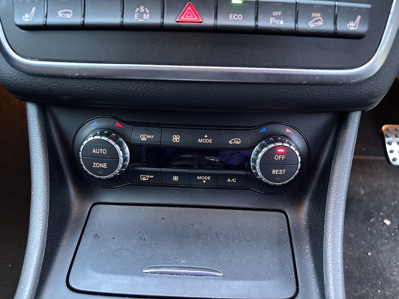 Mercedes-Benz Gla-Class Gla 250 4Matic Amg Line - U11495