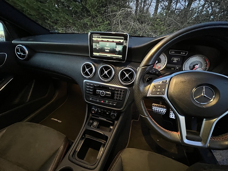 Mercedes-Benz A-Class A180 Amg Night Edition - U11499