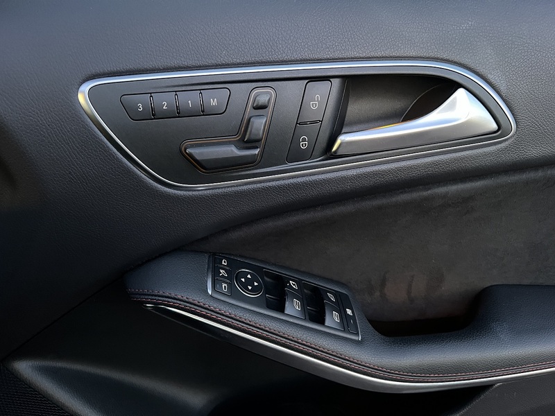 Mercedes-Benz A-Class A180 Amg Night Edition - U11499