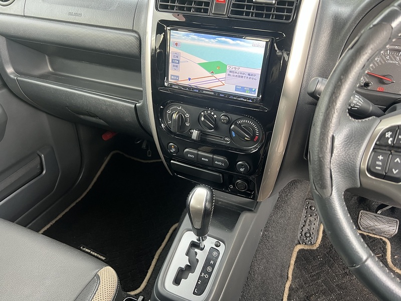 Suzuki Jimny Landventure 4WD - U11500