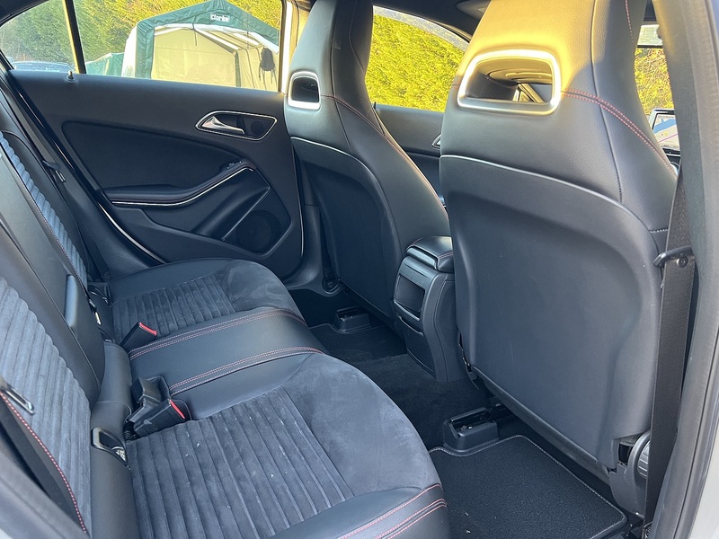 Mercedes-Benz A-Class A180 Blueefficiency Amg Sport - U11503