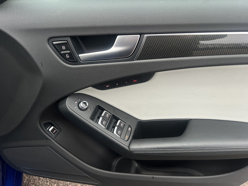 Audi S4 S4 4WD - U11507