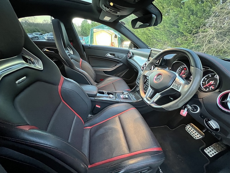 Mercedes-Benz Cla Cla45 Amg 4Matic - U11508